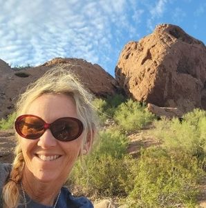 Meet your Posher, Cindi